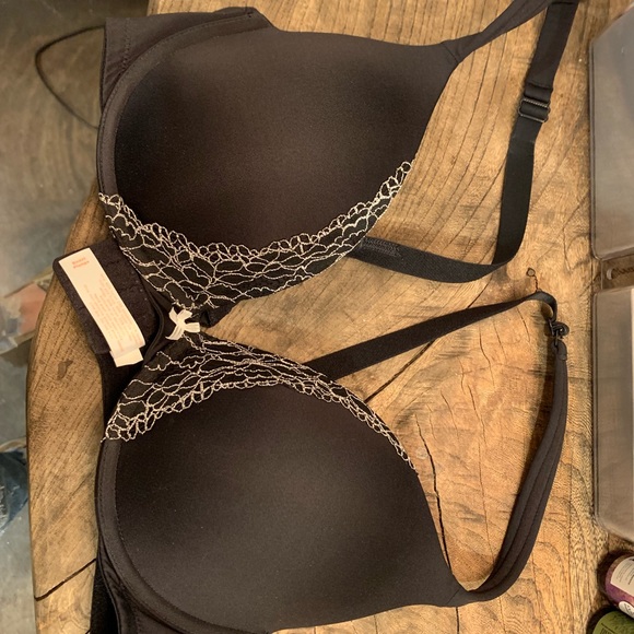 Cacique Other - Lane Bryant Cacique Bra 38C Black Cacique Other - Lane Bryant Cacique Bra 38C Black